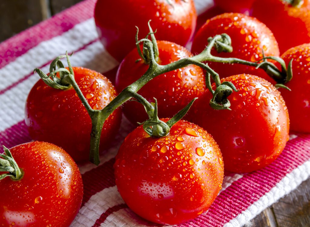 One Major Effect Eating Tomatoes and Olive Oil Has on Your Heart, Says Study - Eat This Not That