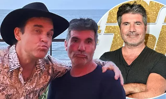 Simon Cowell shows his dramatic 20lb weight loss | Daily Mail Online
