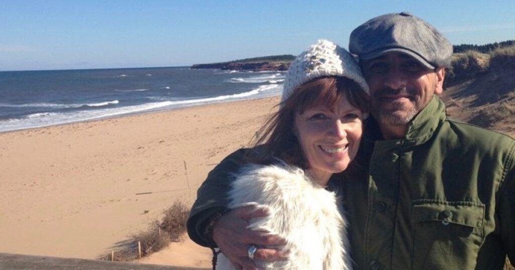 Corrie Peter Barlow actor's co-star wife, drastic weight loss and soap exit fears - Mirror Online