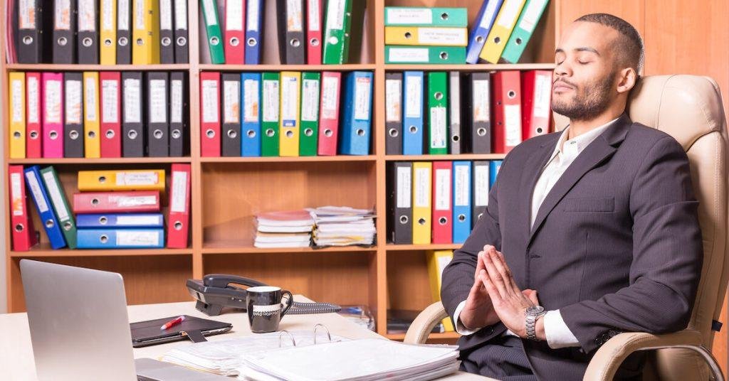 New Study Reveals How To Lose Weight While You’re Sitting at Your Desk - Green Valley Natural Solutions