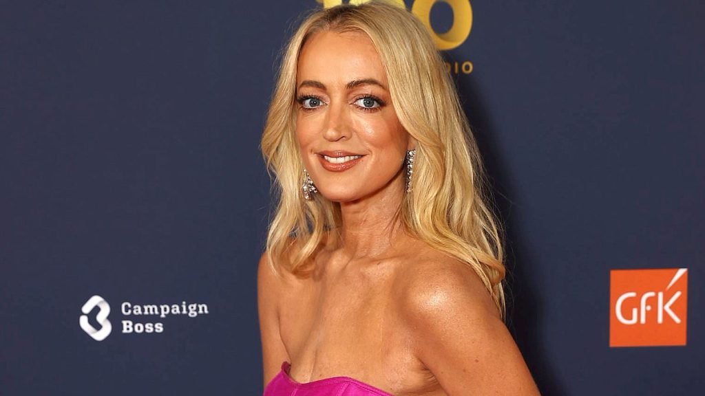 Jackie O considers breast enhancement surgery following weight loss
