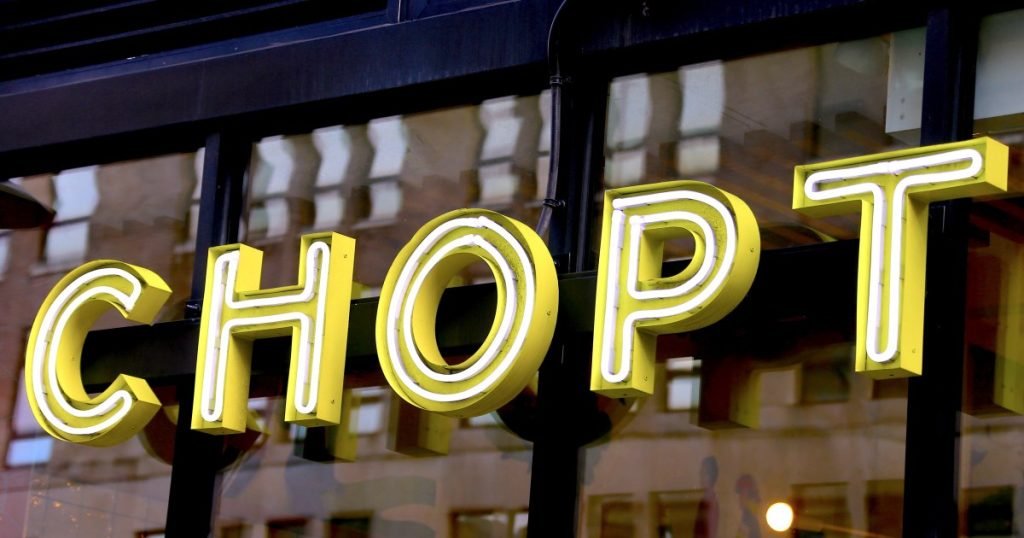 A diner at NY restaurant Chop't says her salad came with a finger in it